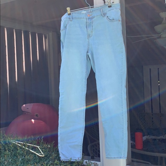 Old Navy Pants - Old navy super skinny jeans size 14